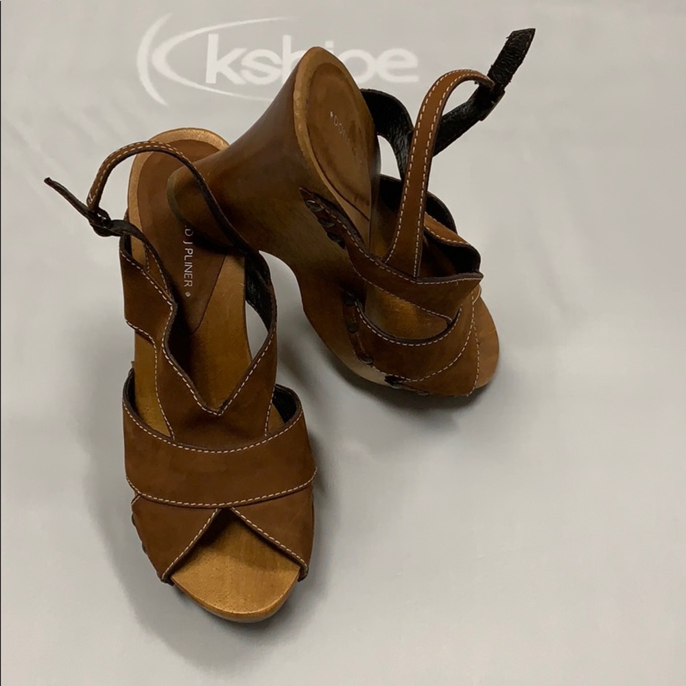 NWOB DONALD J PLINER “Lusa” wooden clogs